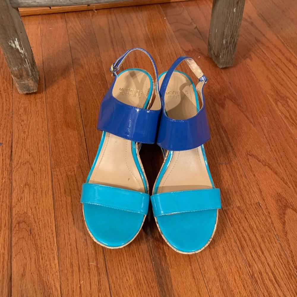 Size 8 Mootsie Tootsie Wedges